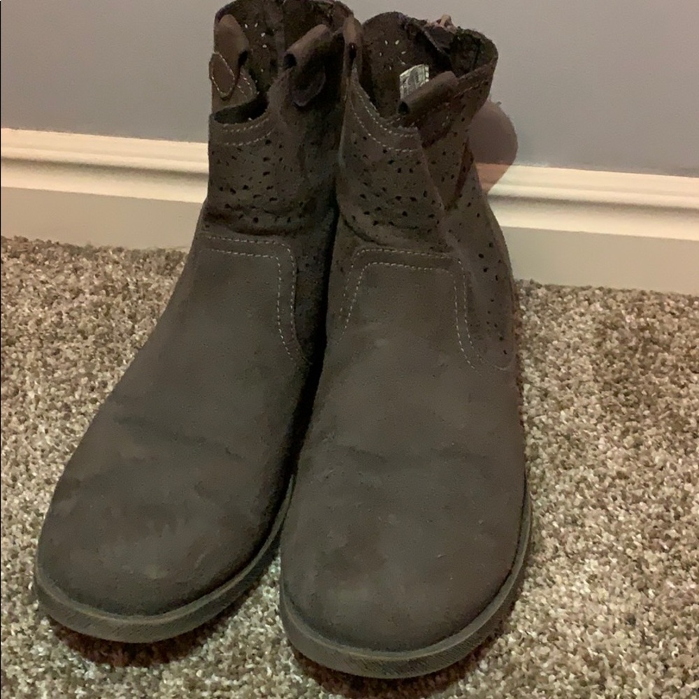 Cute grey ankle height booties